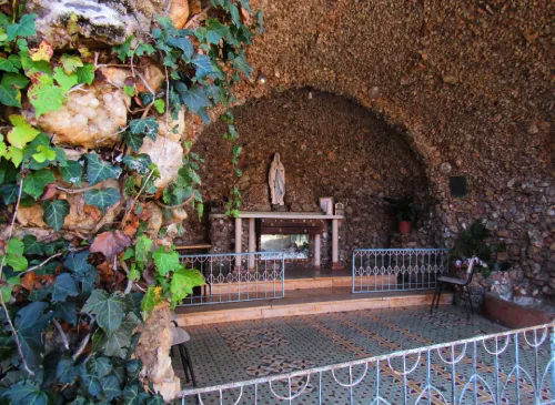 Gruta de Nossa Senhora de Lourdes